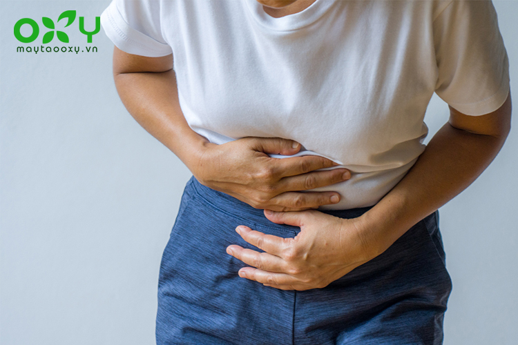 Bạn sẽ thường thấy nóng rát vùng bụng khi bị đau bụng khó tiêu