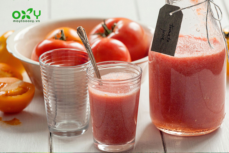 Nước ép cà chua có hàm lượng vitamin C có lợi cho hệ thống miễn dịch
