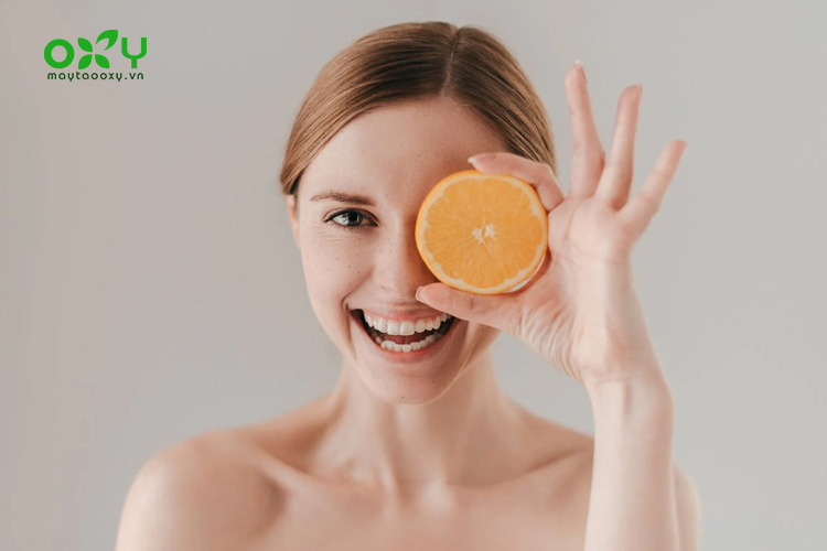 Vitamin C hoạt động như một chất chống oxy hóa, giúp ngăn ngừa các bệnh về mắt
