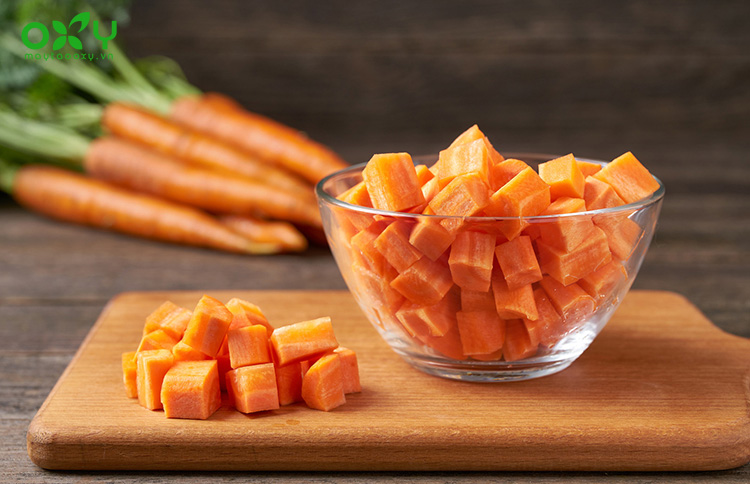 Cà rốt là thực phẩm có hàm lượng vitamin B7 dồi dào