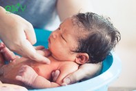 [Góc giải đáp] Trẻ bị viêm phế quản có được tắm không?
